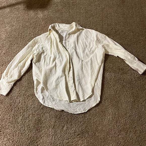 Daily Drills Tops - Daily Drills SearSucker oversized yellow and white linen shirt. Size is XS/S